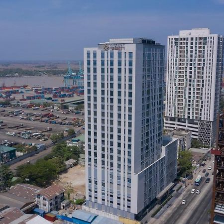יאנגון Zealax Hotel & Residence מראה חיצוני תמונה