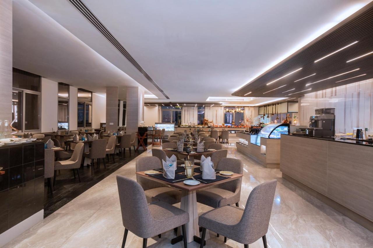 יאנגון Zealax Hotel & Residence מראה חיצוני תמונה
