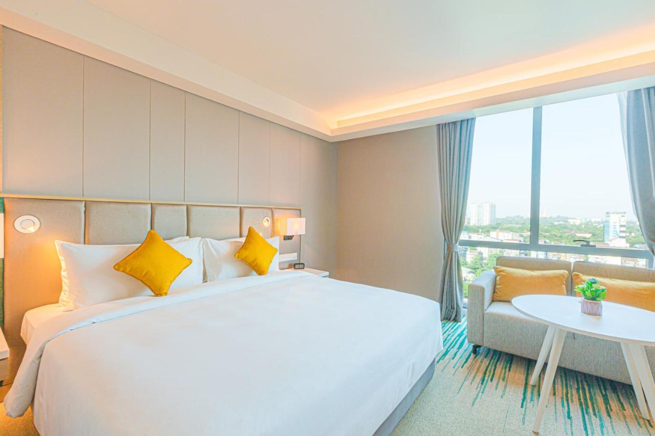יאנגון Zealax Hotel & Residence מראה חיצוני תמונה